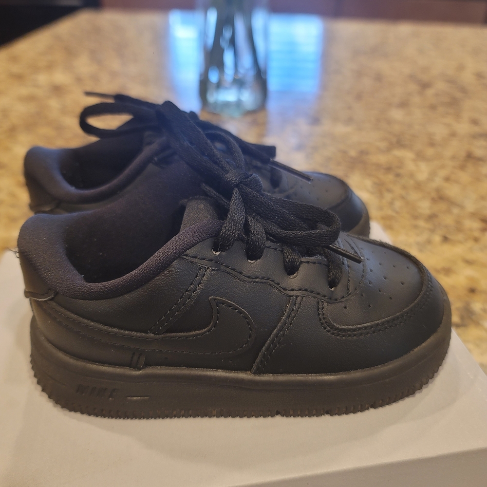 Nike Kids Black Sneakers